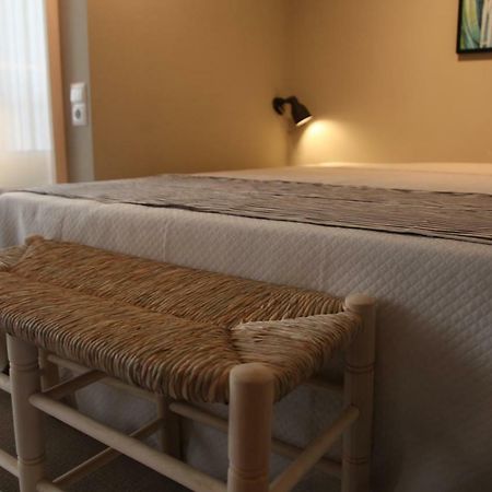 Romantic Apartment Valenza Esterno foto