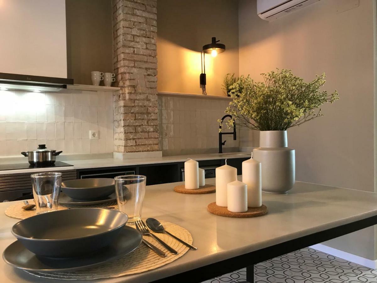 Romantic Apartment Valenza Esterno foto