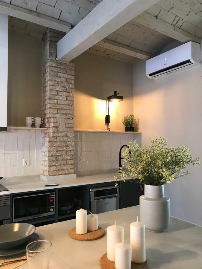 Romantic Apartment Valenza Esterno foto