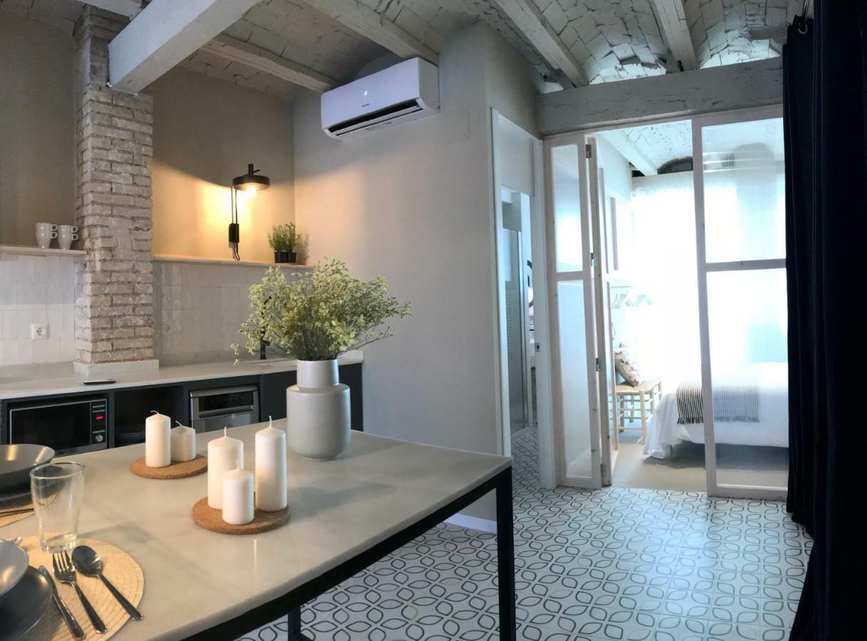 Romantic Apartment Valenza Esterno foto