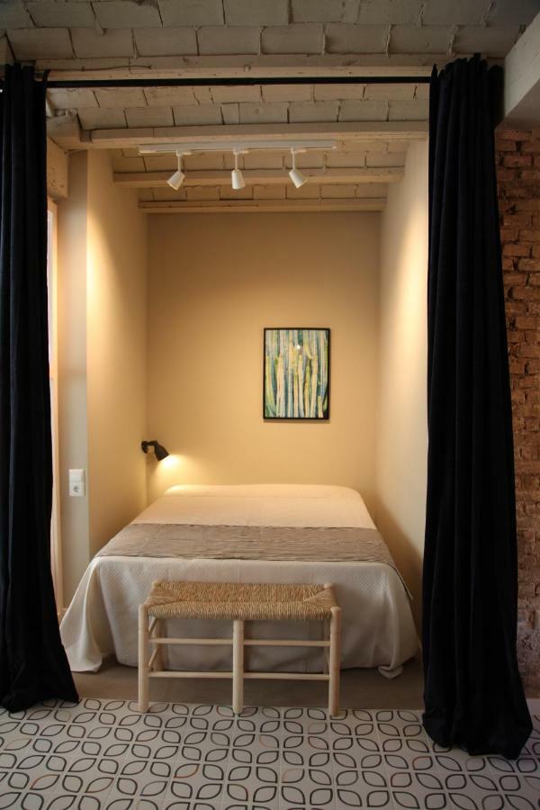 Romantic Apartment Valenza Esterno foto