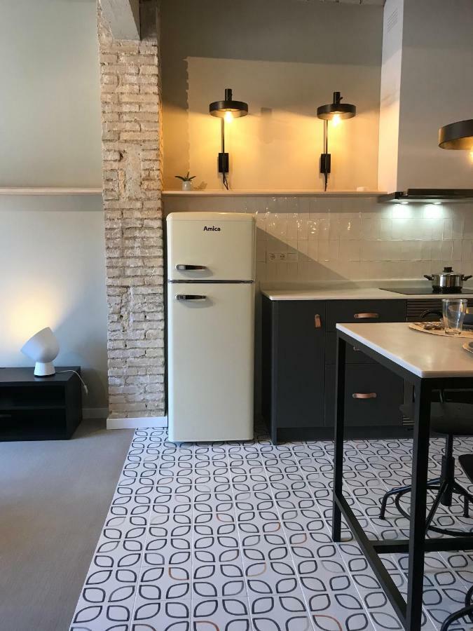 Romantic Apartment Valenza Esterno foto