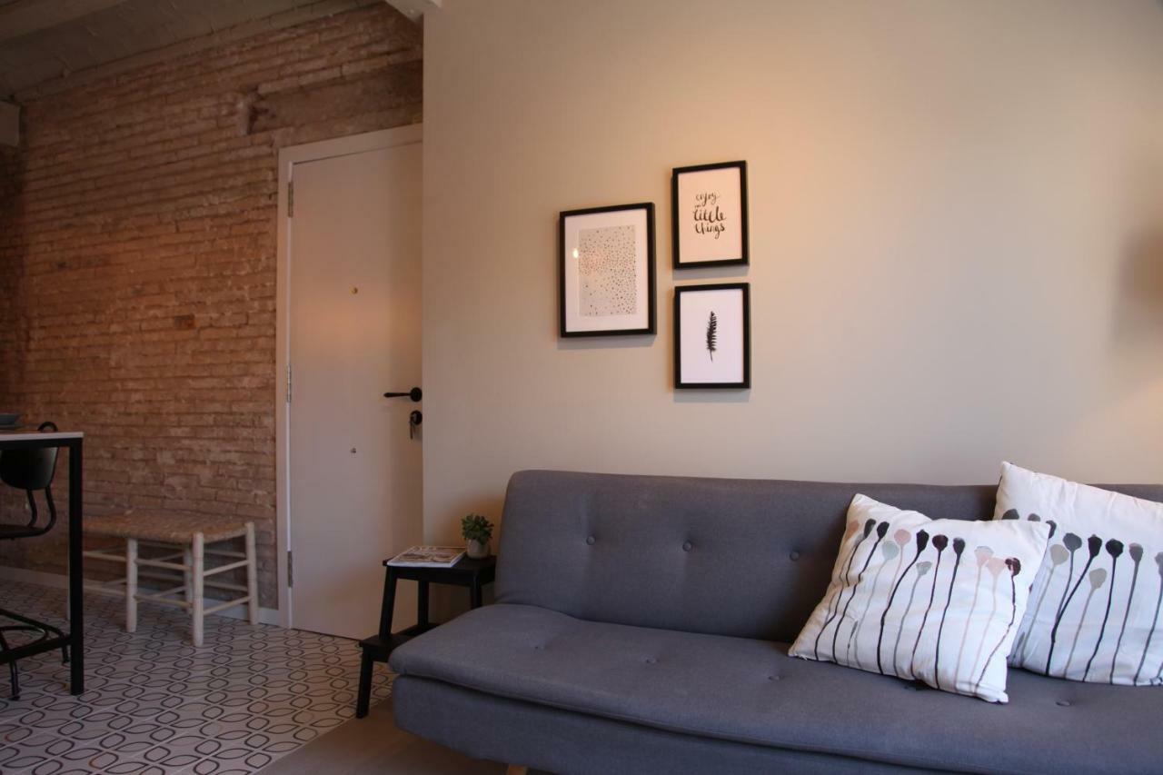 Romantic Apartment Valenza Esterno foto